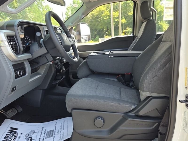New 2026 Oxford White Ford F-250® XL image 6