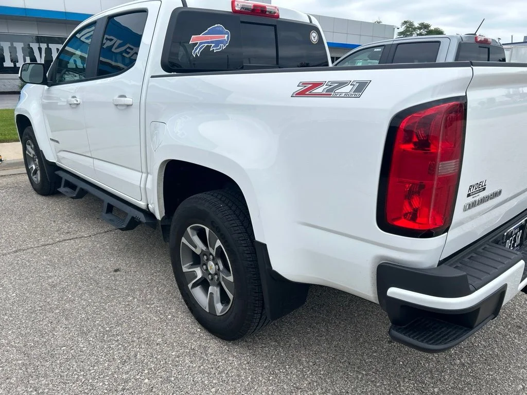 Used 2016 White Chevrolet Z71 image 6
