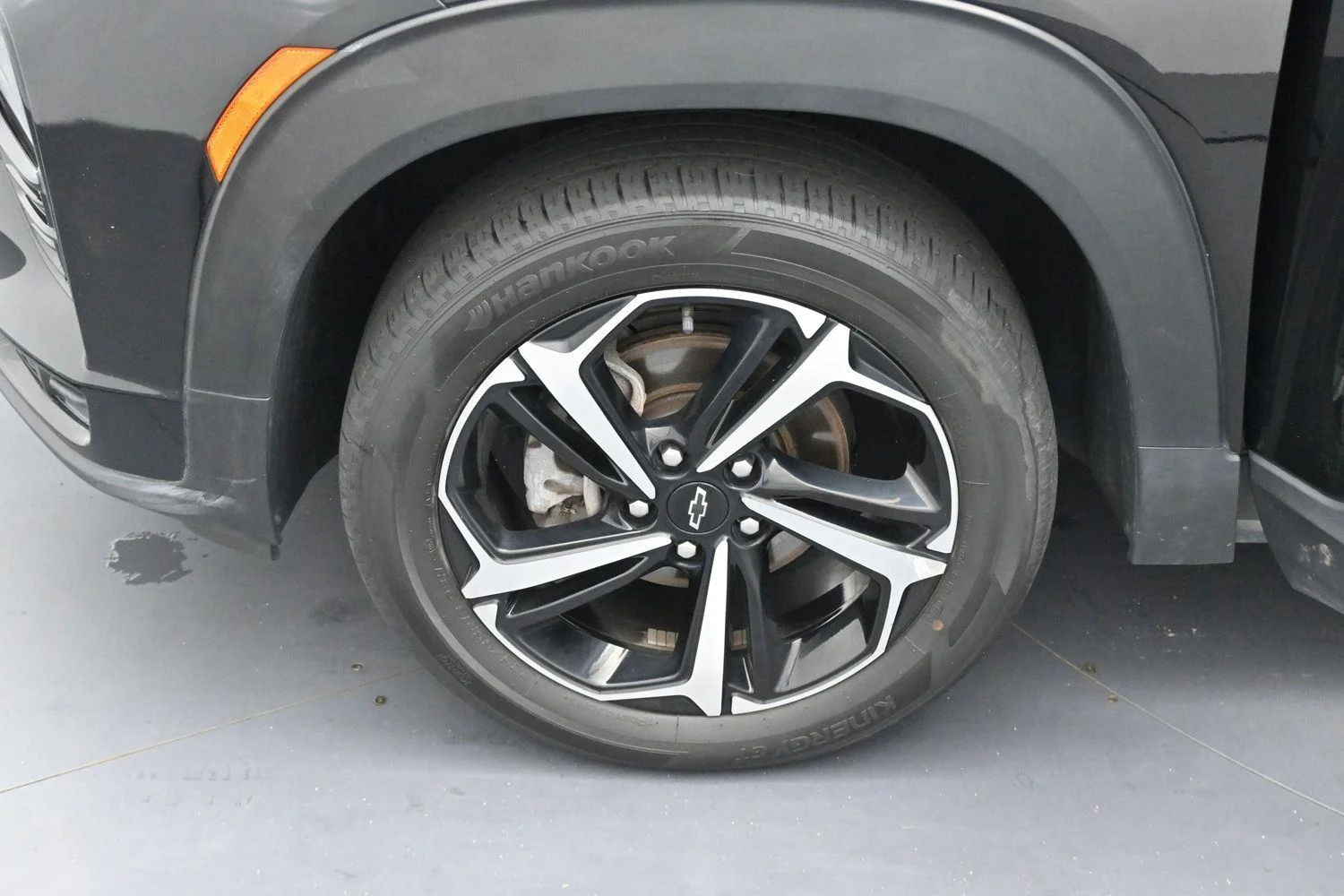 Used 2022 Mosaic Black Metallic Chevrolet RS image 32