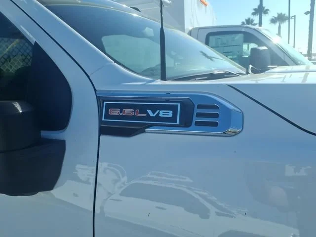 New 2026 Summit White GMC Pro image 4
