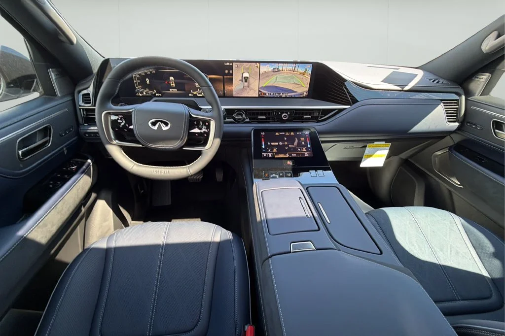 New 2027 2T RADIANT WHIT INFINITI Sport 4WD image 19