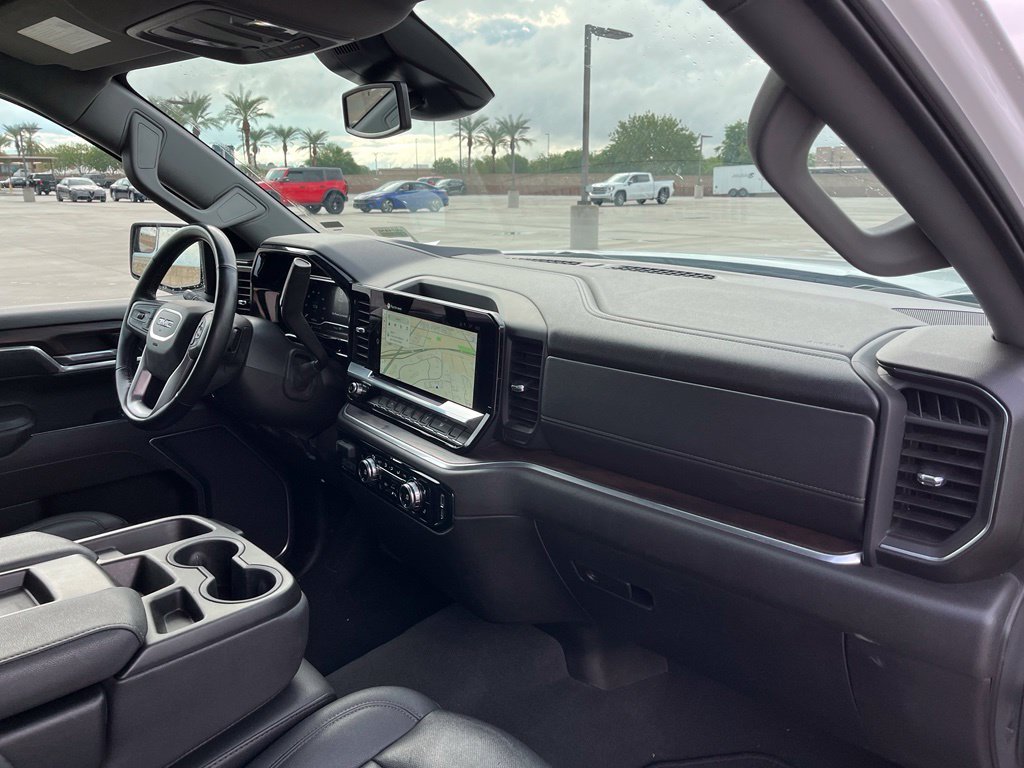 Used 2025 White GMC SLT image 14