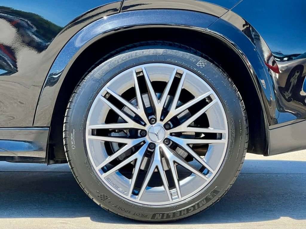Certified Used 2024  Mercedes-Benz GLE 53 AMG® image 15