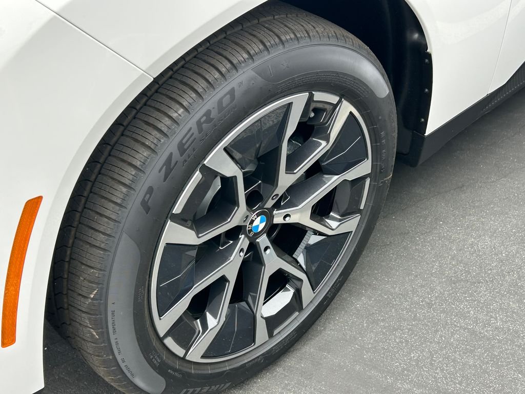 New 2026 Alpine White BMW 30 xDrive image 3