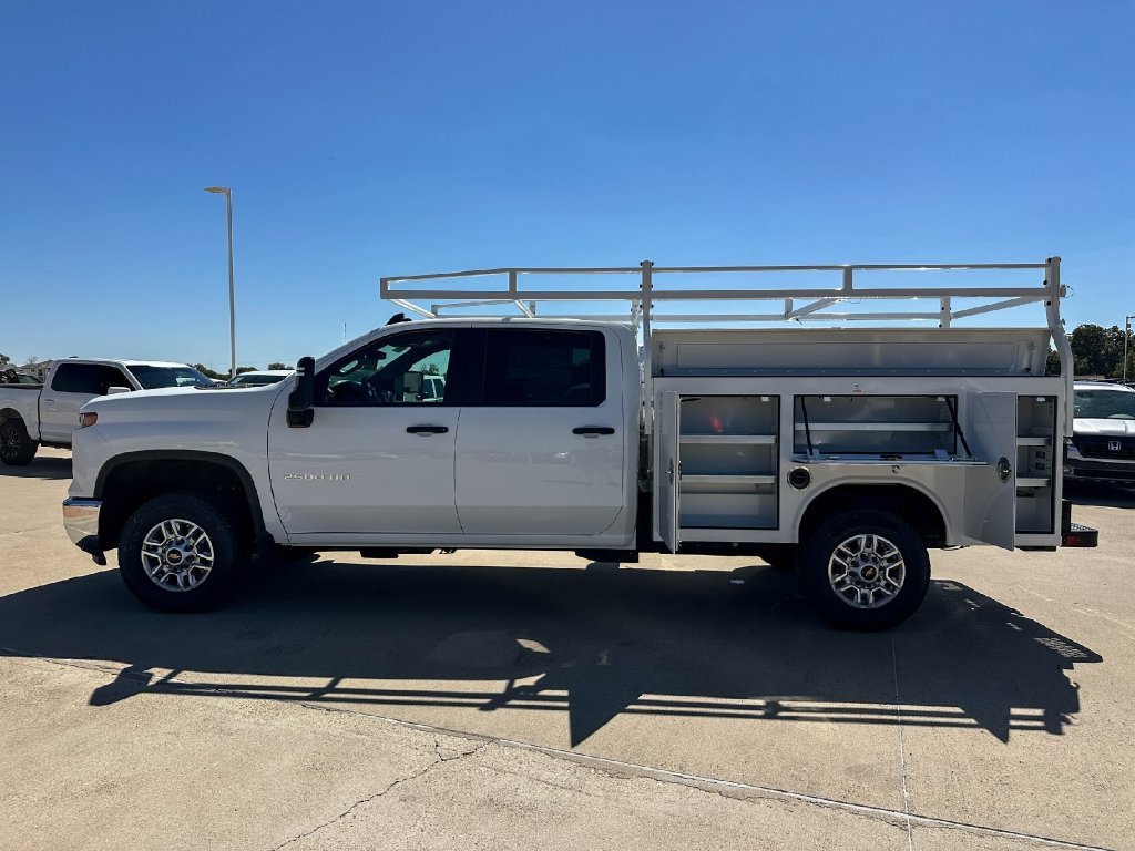 New 2026 Summit White Chevrolet WT image 12