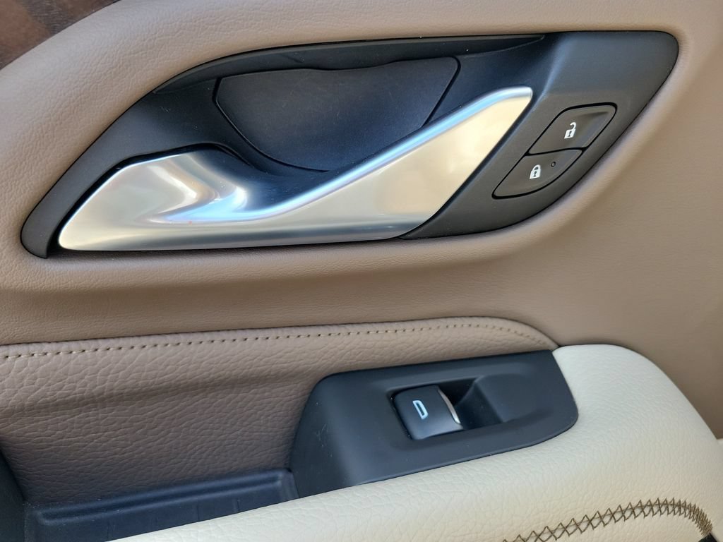Used 2022 Summit White GMC Denali image 17