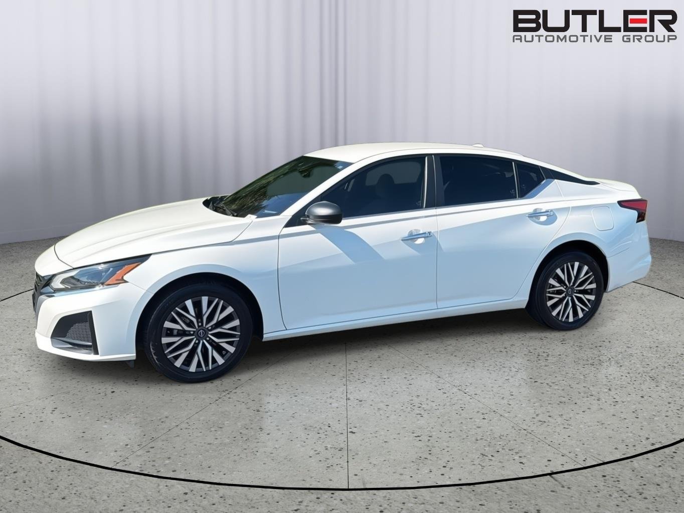 Used 2024 Pearl White Tricoat Nissan 2.5 SV image 3
