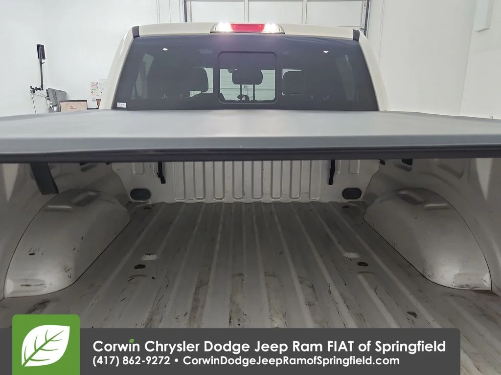 Used 2015 White Ford King Ranch image 30