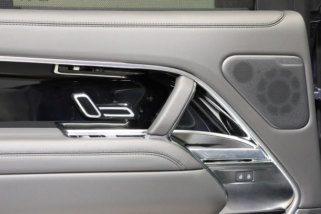 2026 Land Rover Range Rover SE - Photo 32