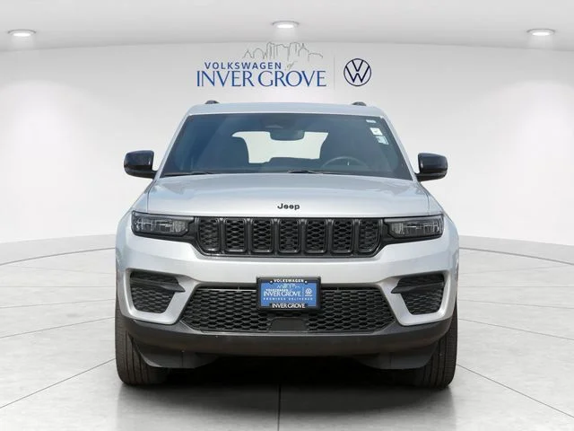 Used 2024 Jeep Grand Cherokee Altitude with VIN 1C4RJHAG6R8520068 for sale in Inver Grove Heights, Minnesota