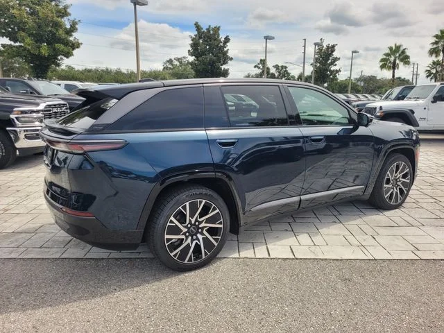 New 2025 Fathom Blue Pearl-Coat Exterior Paint Jeep Limited image 15