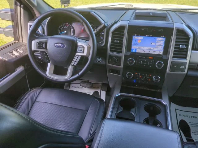 Used 2019 White Ford Lariat image 30