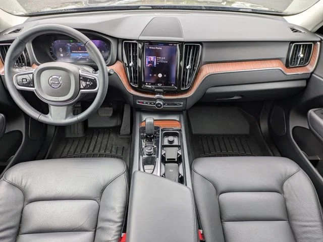 Used 2023 Gray Volvo Plus Bright Theme image 17