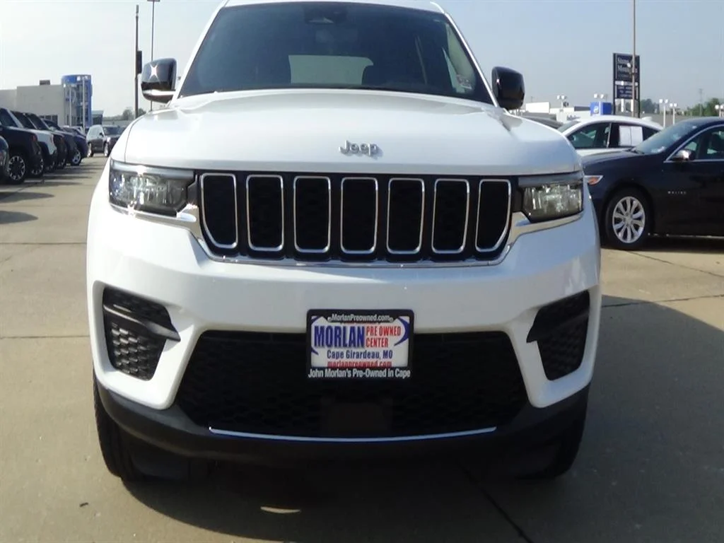 Used 2023 Bright White Clear Coat (pw7) Jeep 4xe image 3