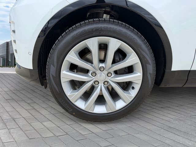 New 2026 Fuji White Land Rover Gemini Edition image 9