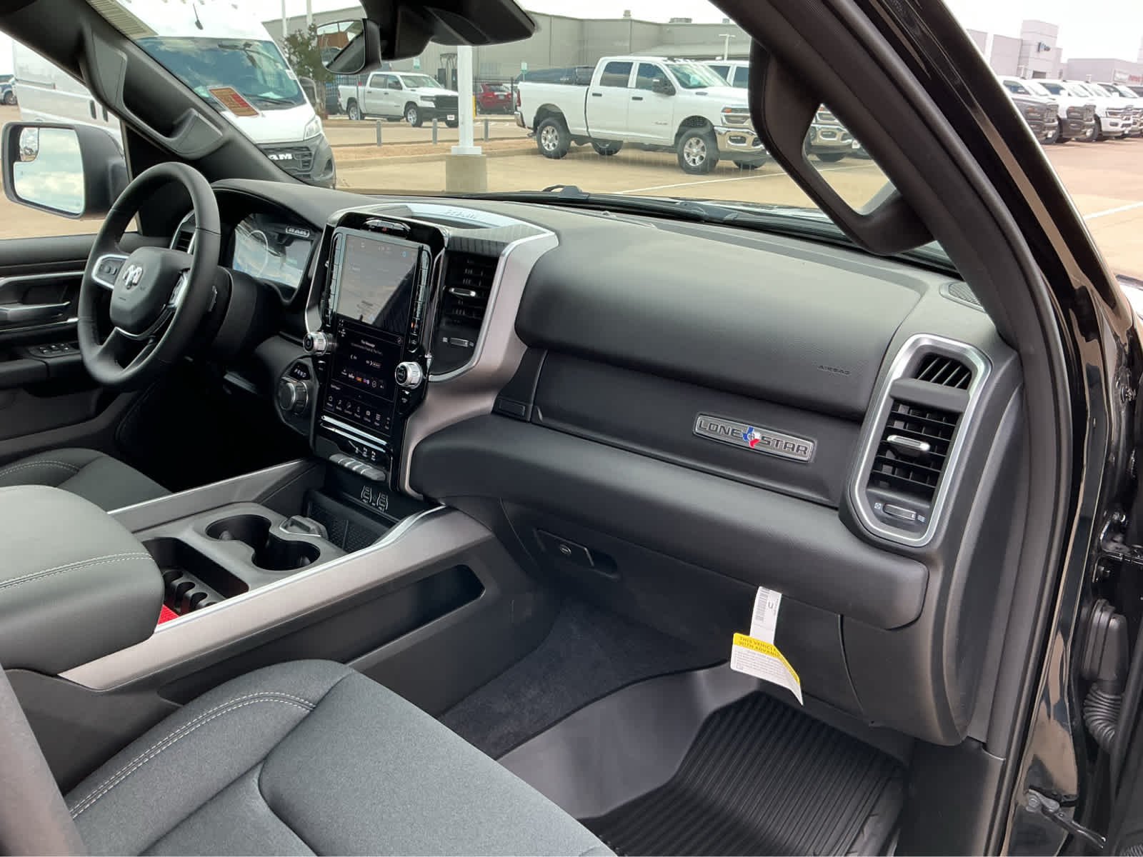 New 2026 Diamond Black Crystal Pearl-Coat Exterior Paint RAM Lone Star image 22
