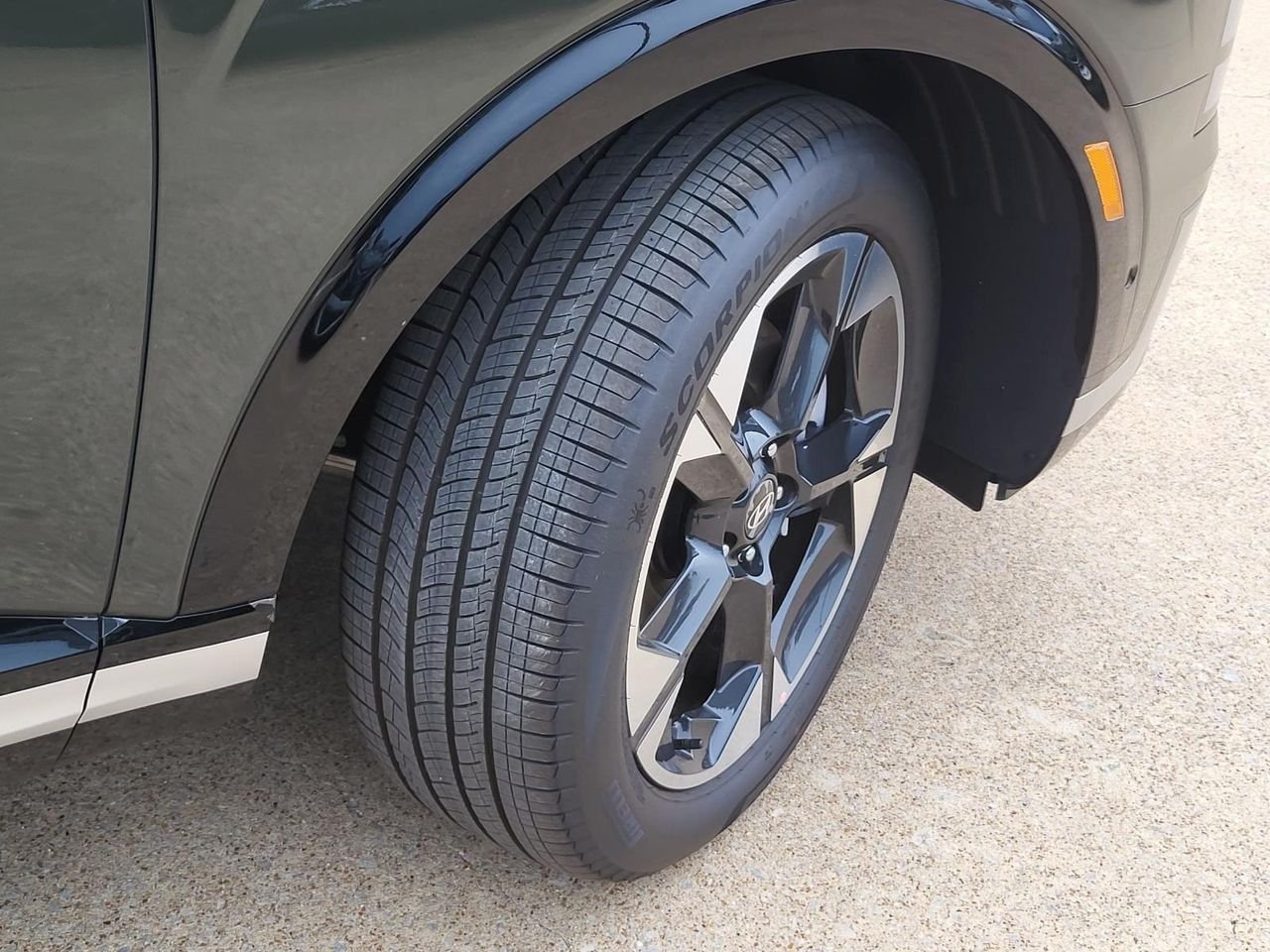 New 2026 Titan Green Hyundai Limited image 7