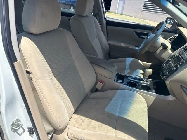 Used 2014 White Nissan 2.5 SV image 11