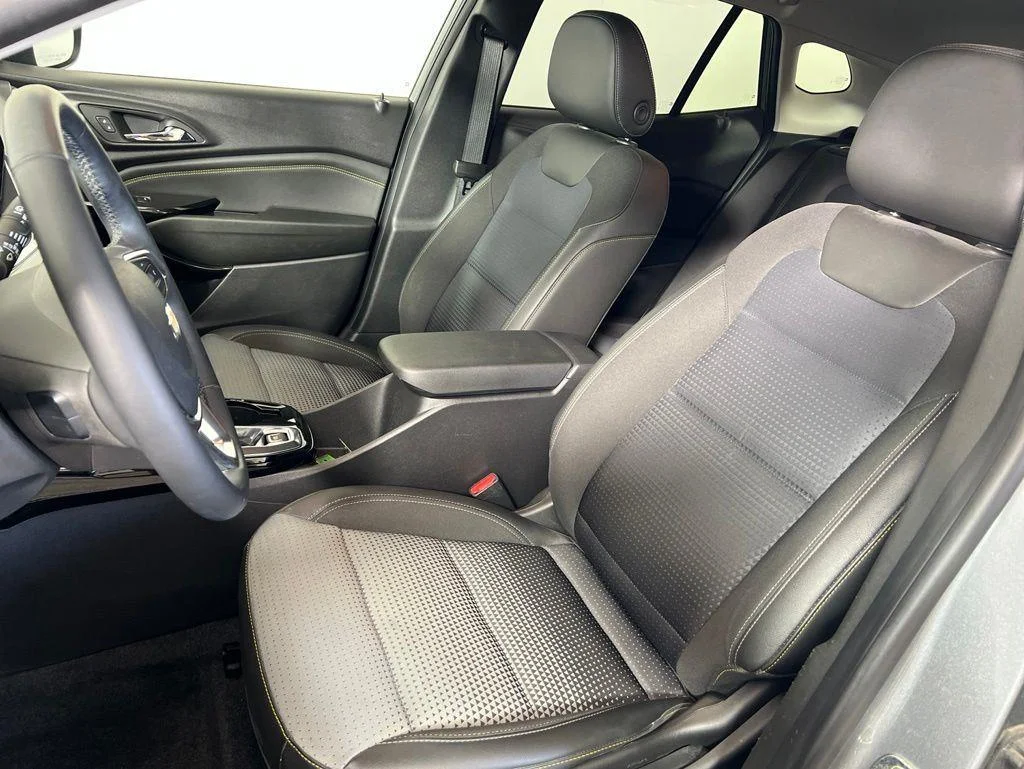 Used 2024 Sterling Gray Metallic Chevrolet LT image 5