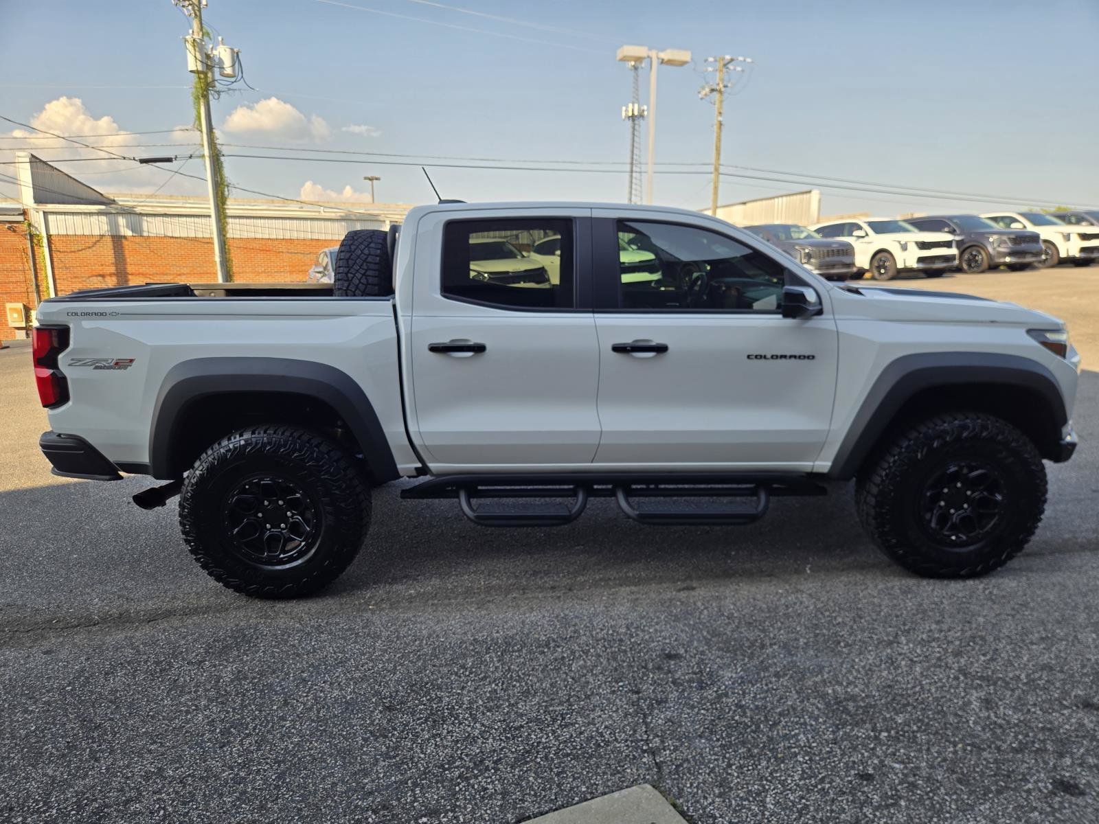 Used 2025 Summit White Chevrolet 4WD ZR2 image 5