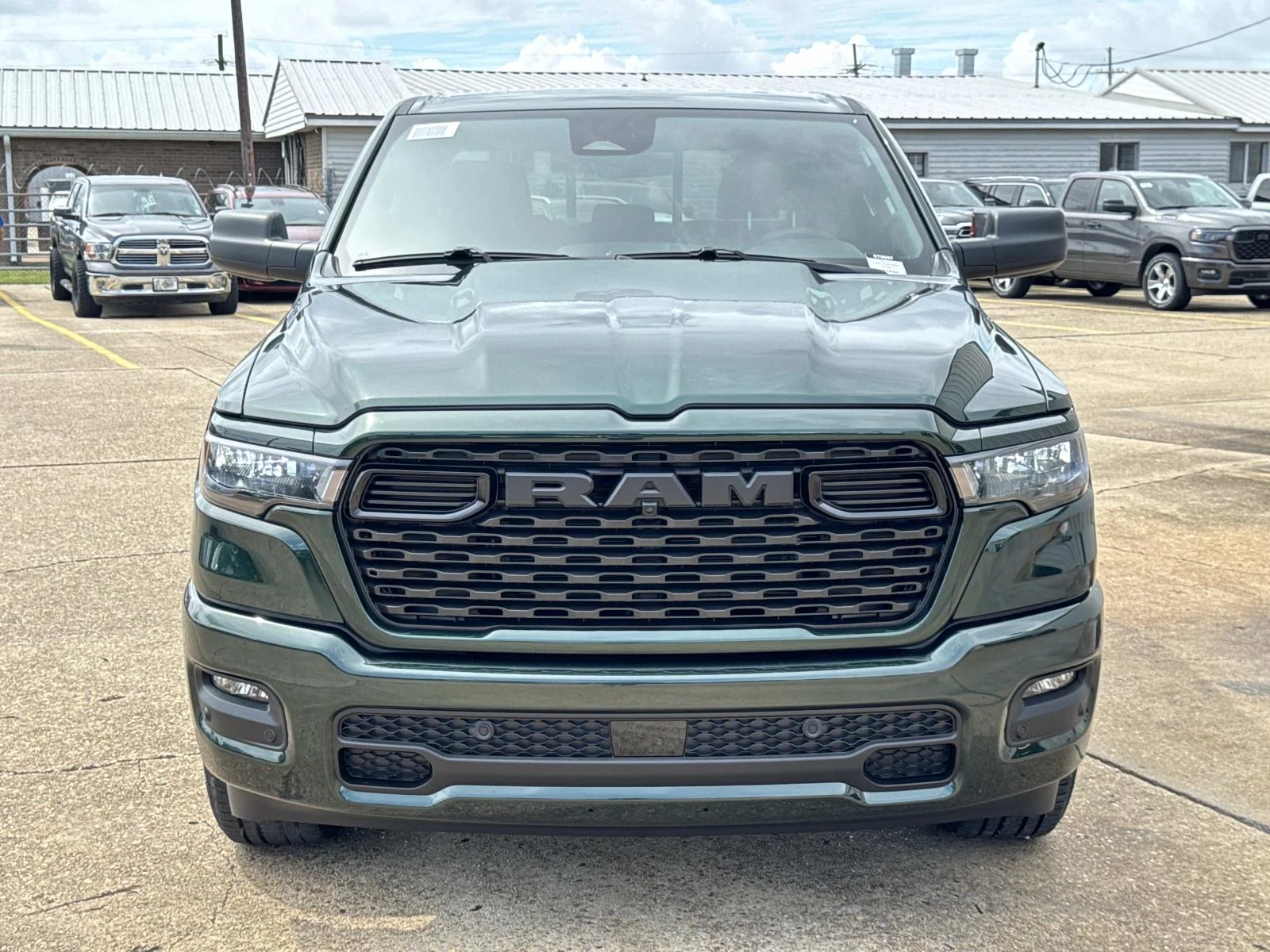 New 2026 Serrano Green Metallic RAM Express image 2