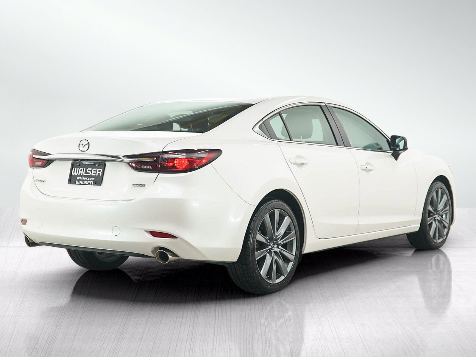 Used 2018 Snowflake White Pearl Mica Mazda Touring image 5