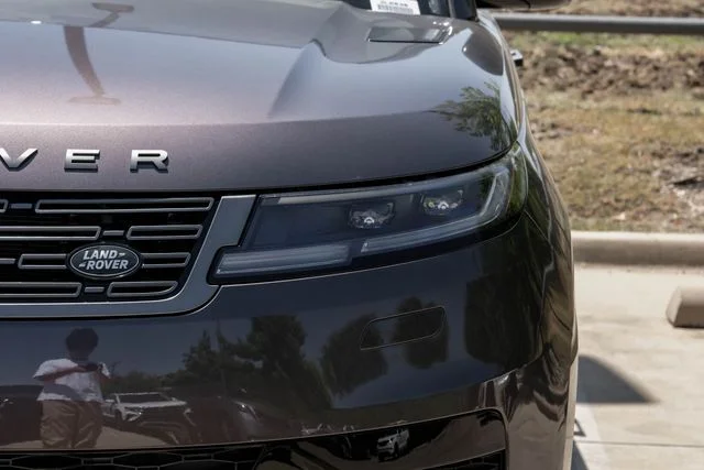 New 2026  Land Rover SE image 63