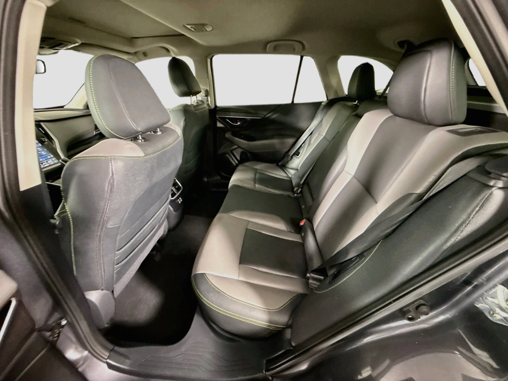 Used 2025 Magnetite Gray Metallic Subaru Onyx Edition image 21