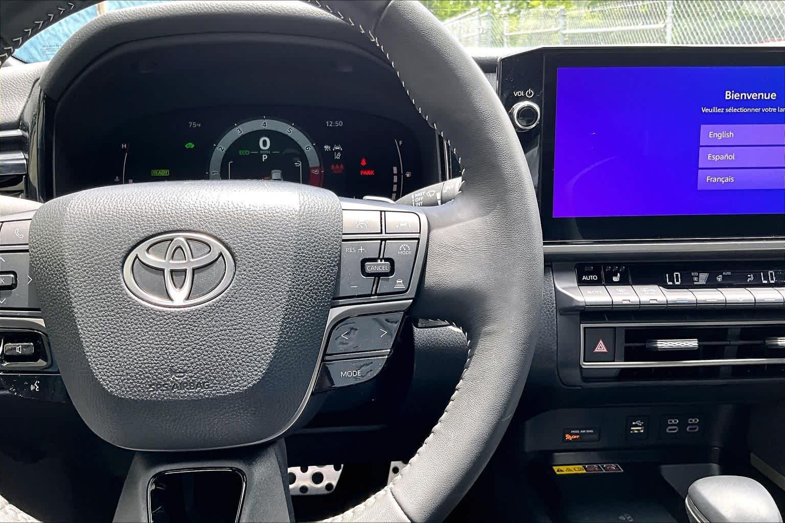Used 2025 Ocean Gem Toyota SE image 25