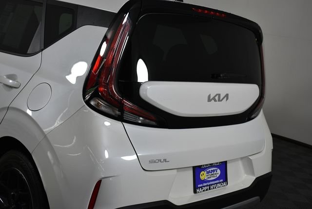 Used 2024 White Kia LX image 7