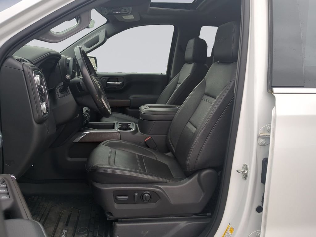 Used 2022 White Frost Tri-Coat GMC Denali image 12