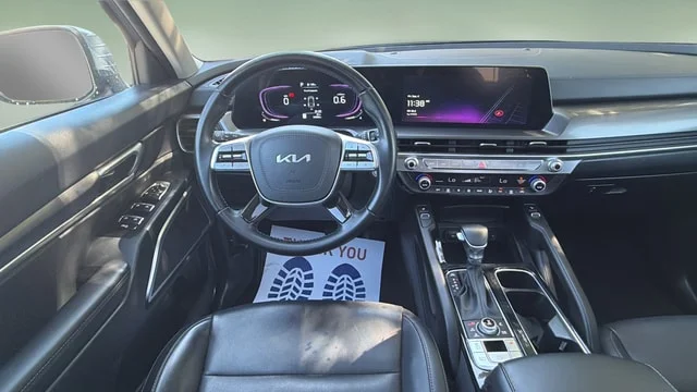 Used 2025 Everlasting Silver Kia S image 8