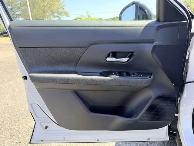 2026 Nissan KICKS SV - Photo 14