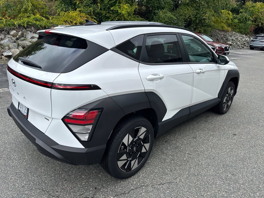 Used 2024 White Hyundai SEL image 4