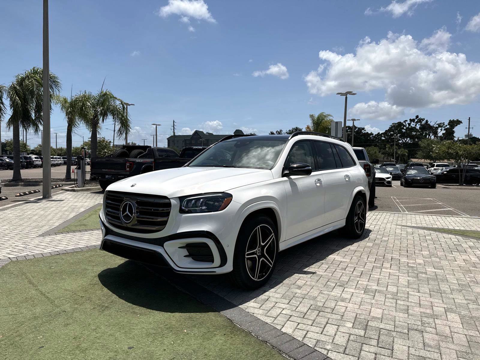 New 2026 Polar White Mercedes-Benz 450 4MATIC® SUV image 2