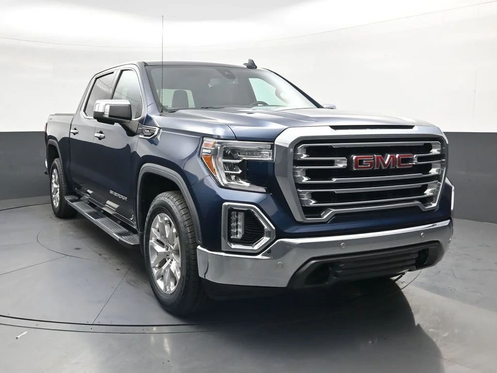 Used 2020 Blue GMC SLT image 2