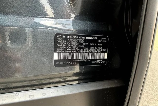 New 2026 Gray Mitsubishi LE 1.5T 2WD image 8
