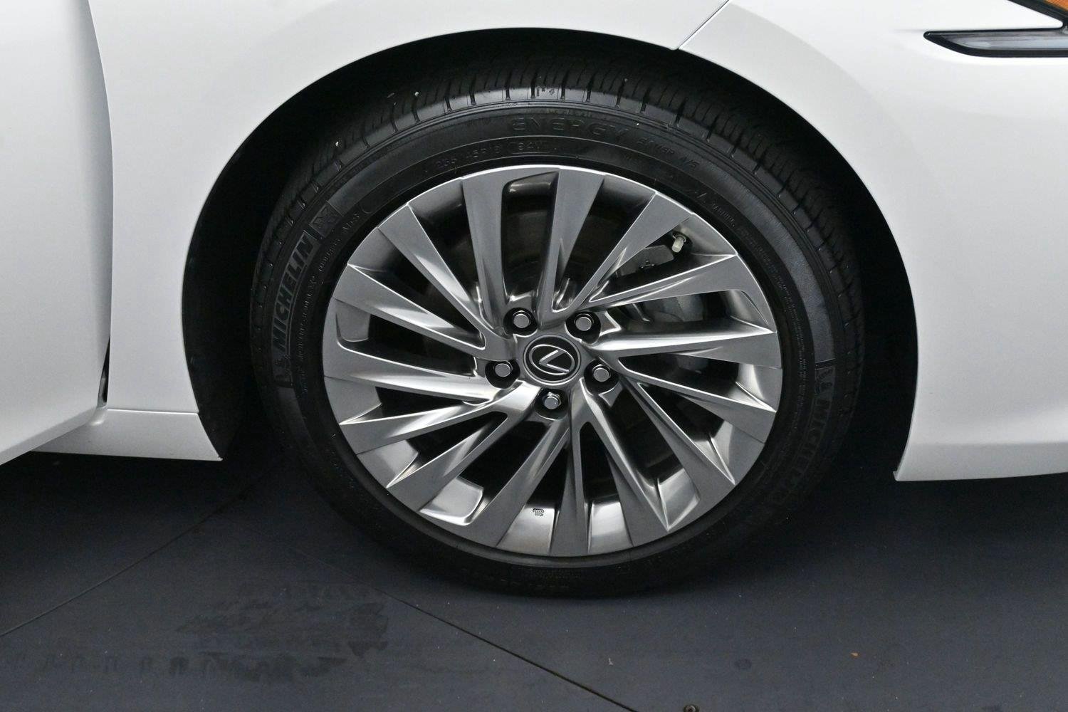 Used 2022 Eminent White Pearl Lexus ES 350 Ultra Luxury image 34