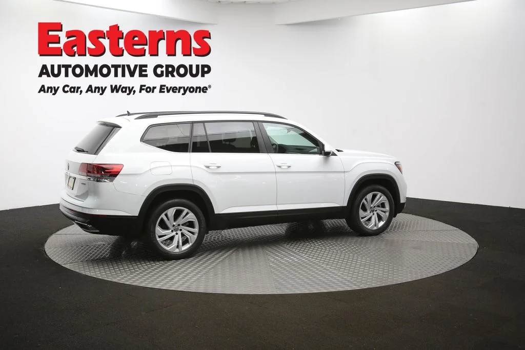 Used 2021 White Volkswagen 2.0T SE w/Technology image 45