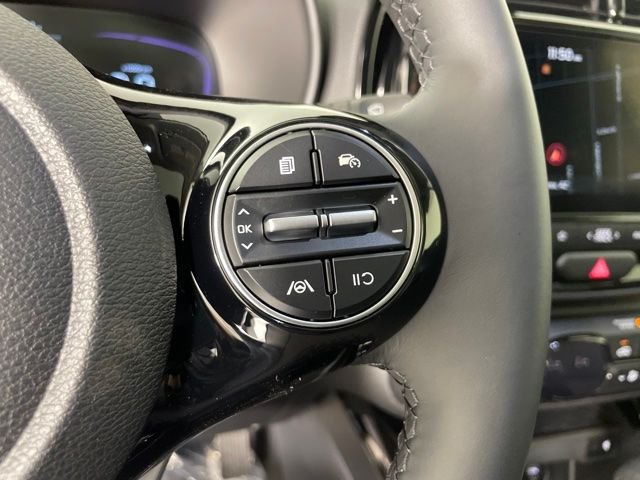 Used 2023 White Kia EX image 20