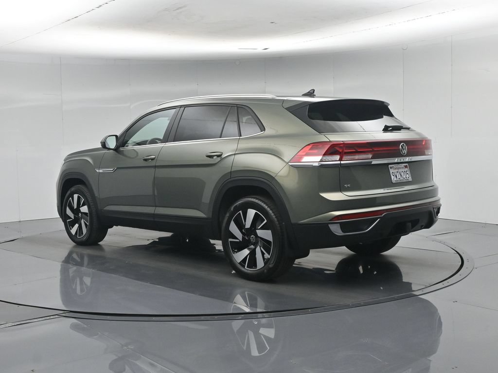 Used 2026 Green Volkswagen SE w/Technology image 6