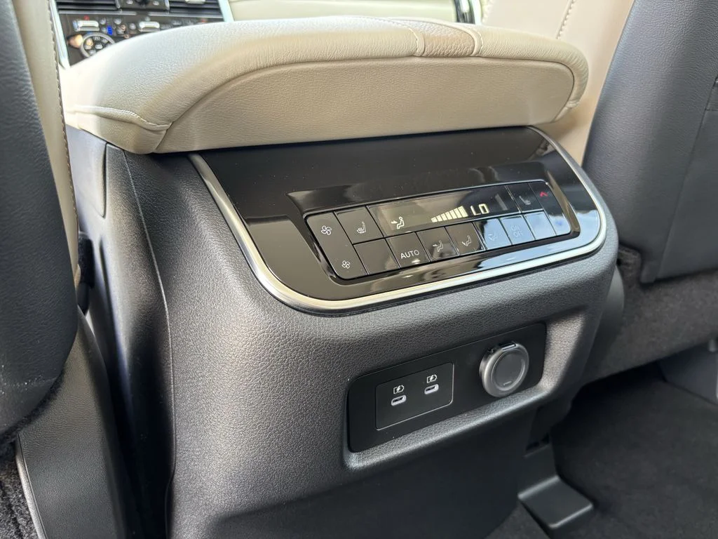 New 2026 White Nissan Platinum Reserve image 26
