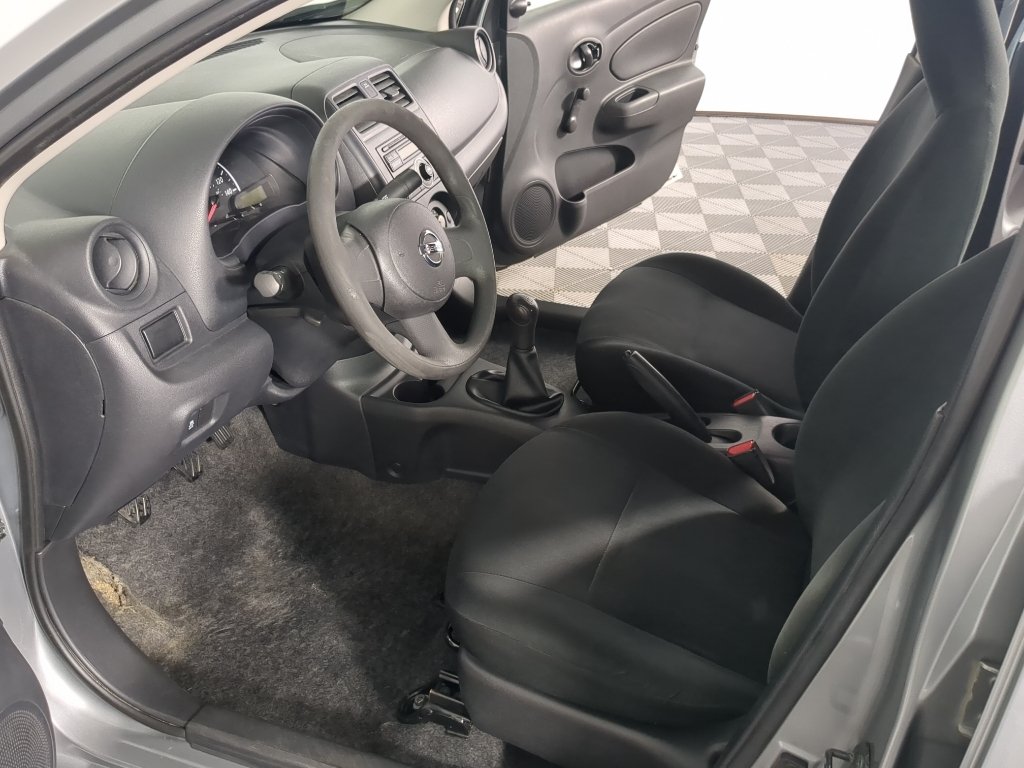 Used 2014 Magnetic Gray Nissan S image 12