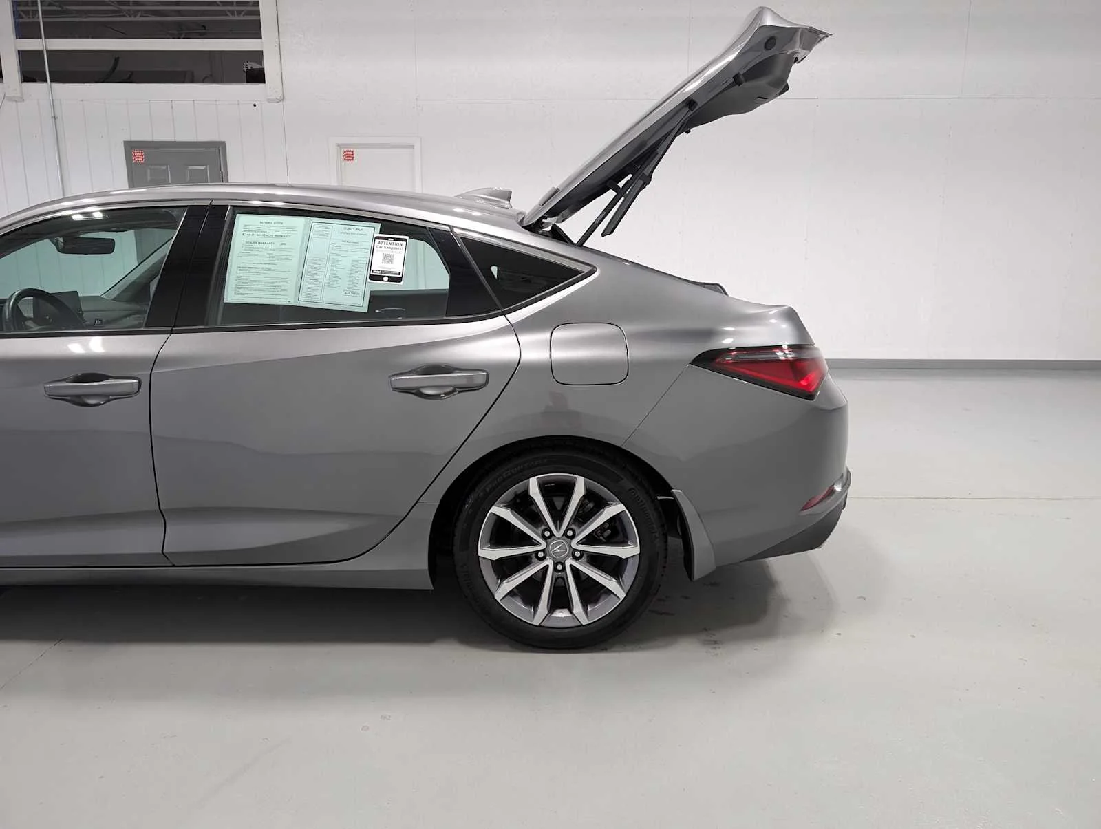 Used 2025 Liquid Carbon Metallic Acura  image 11