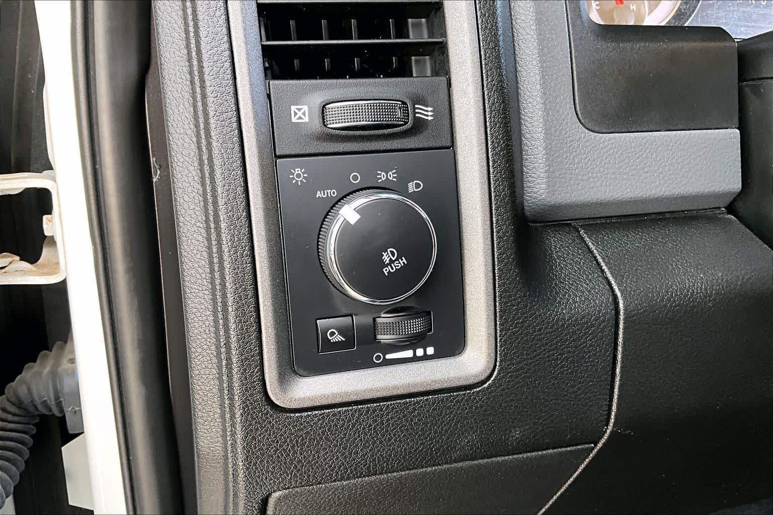Used 2019 Bright White Clearcoat Ram Express image 32