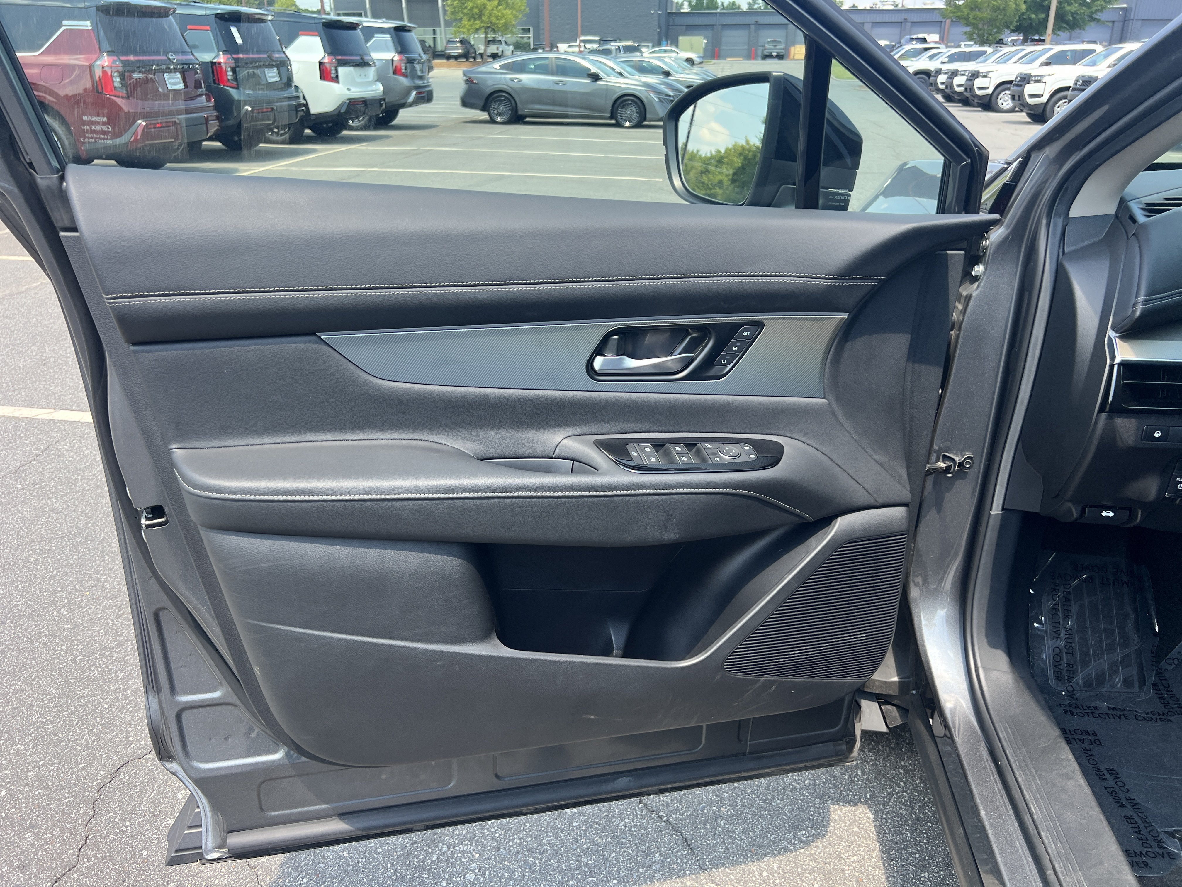 Used 2025 Gun Metallic Nissan SL image 20