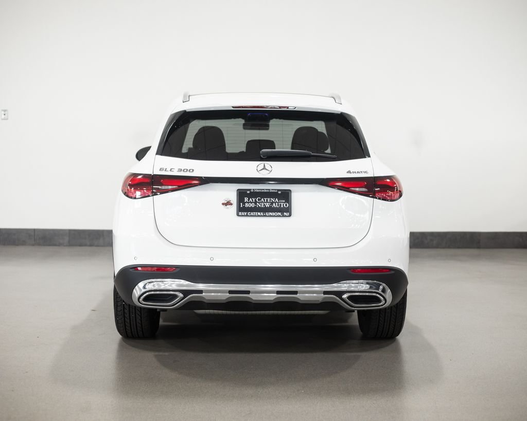 Used 2026  Mercedes-Benz GLC 300 image 12