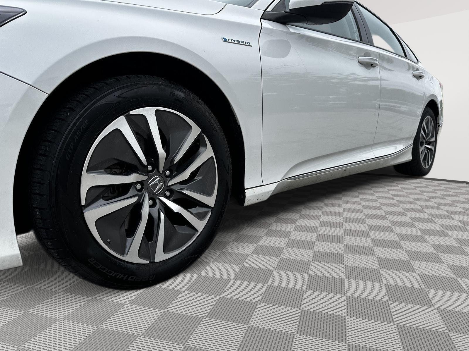 Used 2019 Platinum White Pearl Honda Touring image 6