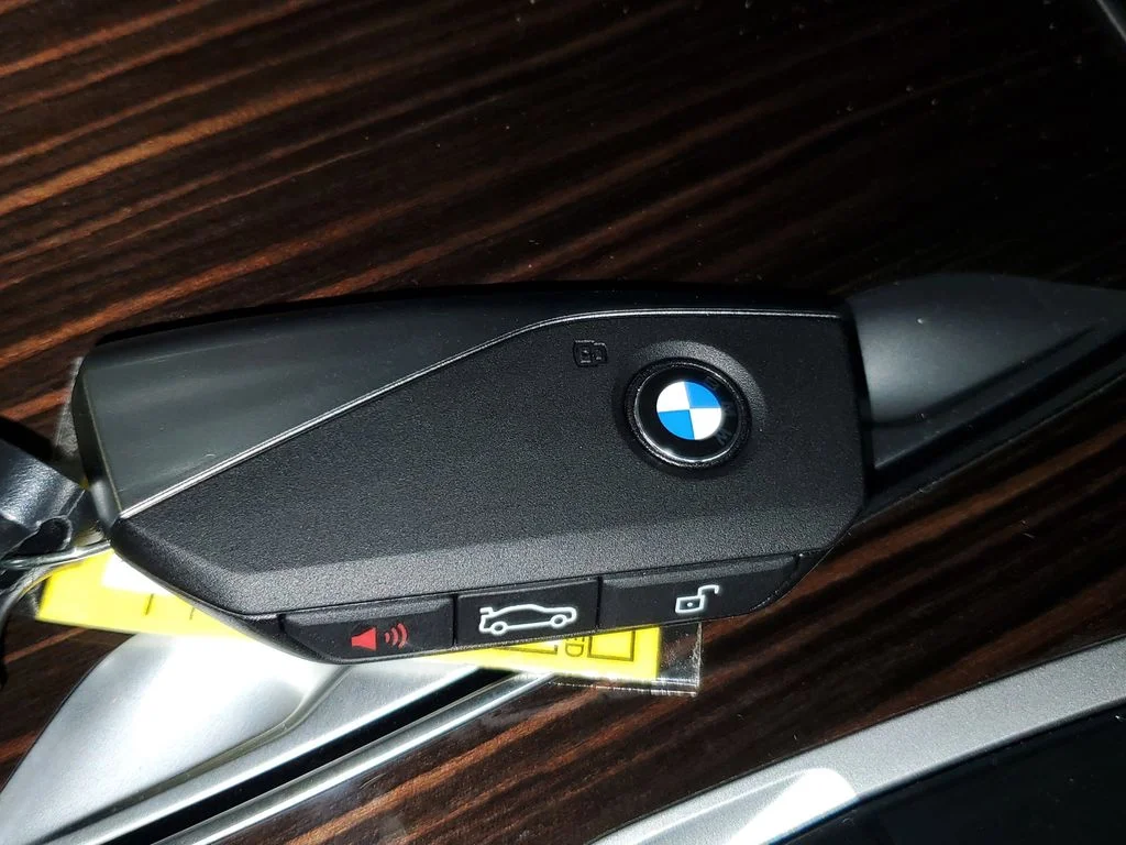 New 2026 White BMW sDrive40i image 26