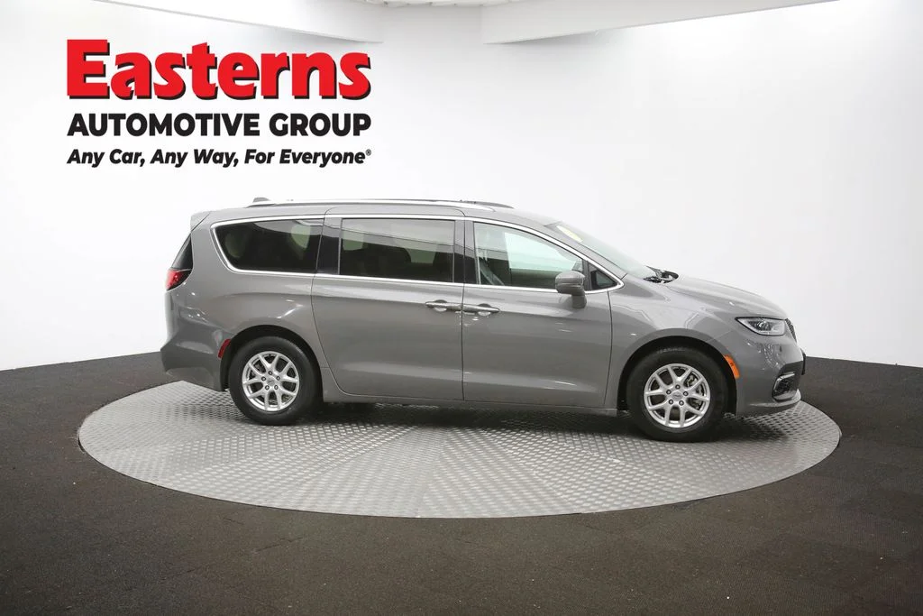Used 2021 Gray Chrysler Touring L image 45